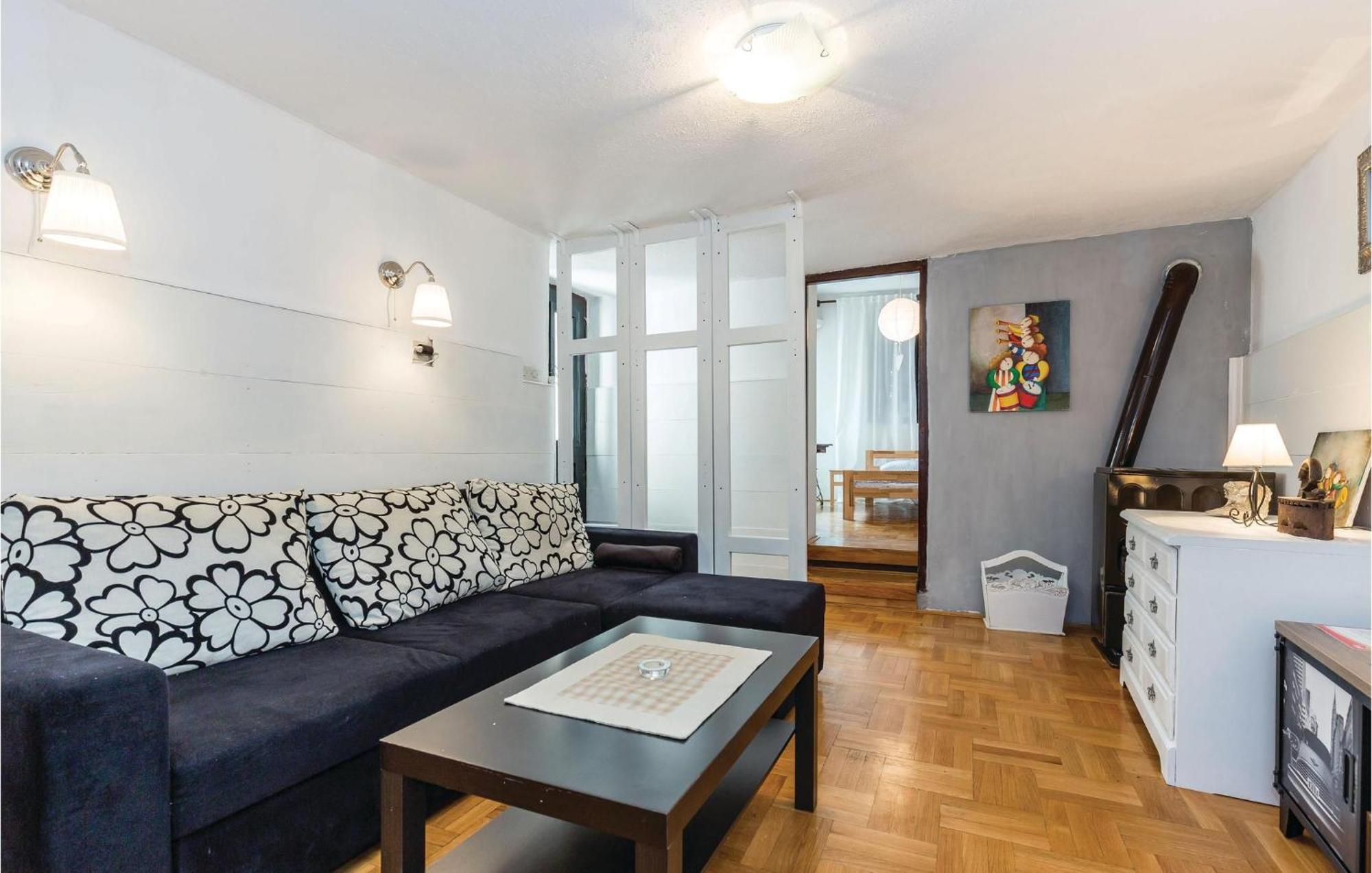 Amazing Apartment In Novi Vinodolski With Wifi Exterior foto