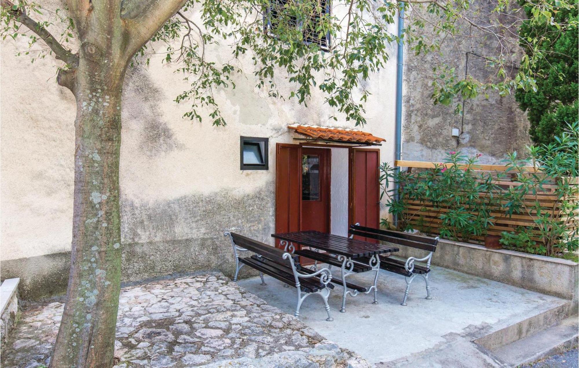 Amazing Apartment In Novi Vinodolski With Wifi Exterior foto