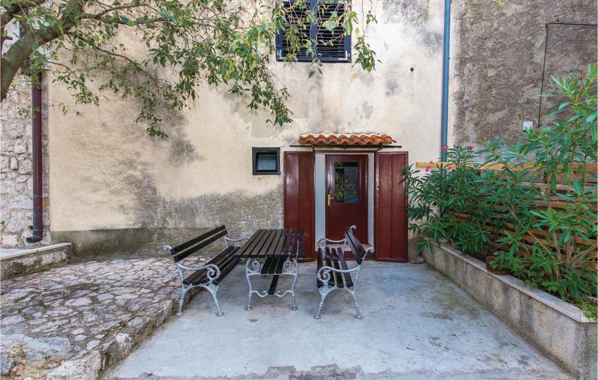 Amazing Apartment In Novi Vinodolski With Wifi Exterior foto